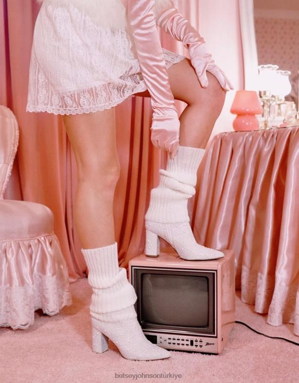 cady fildişi N26HX48 kadınlar Betsey Johnson ayakkabı