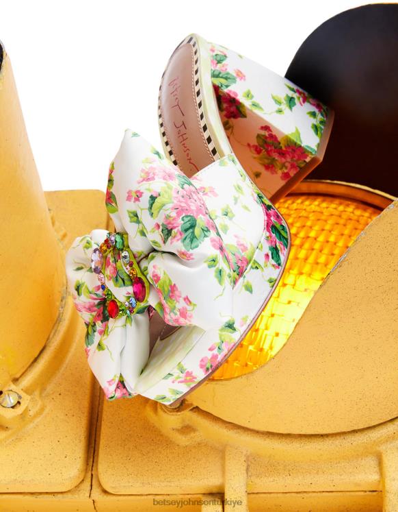 Possie beyaz çok N26HX8 kadınlar Betsey Johnson ayakkabı