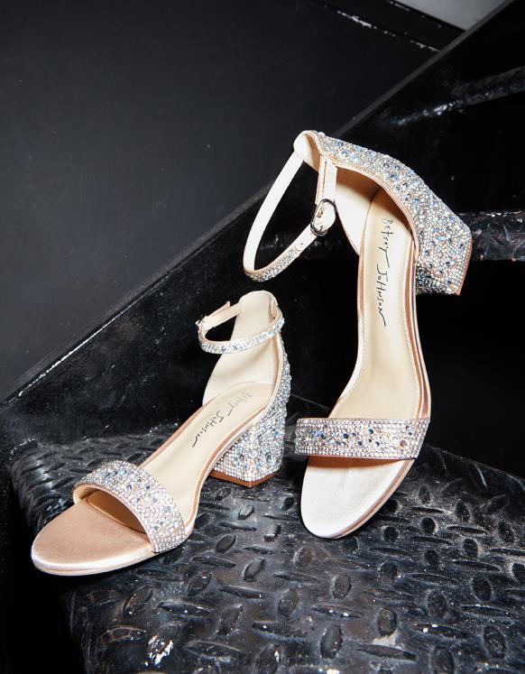 mari Şampanya N26HX45 kadınlar Betsey Johnson ayakkabı