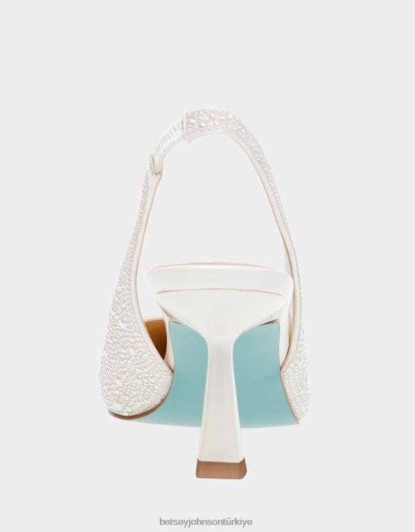 Clark fildişi N26HX75 kadınlar Betsey Johnson ayakkabı