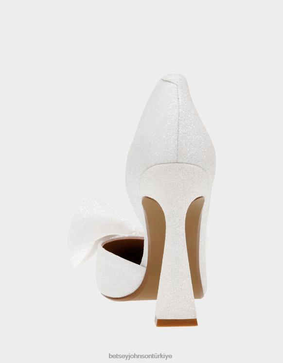 soylu fildişi N26HX84 kadınlar Betsey Johnson ayakkabı