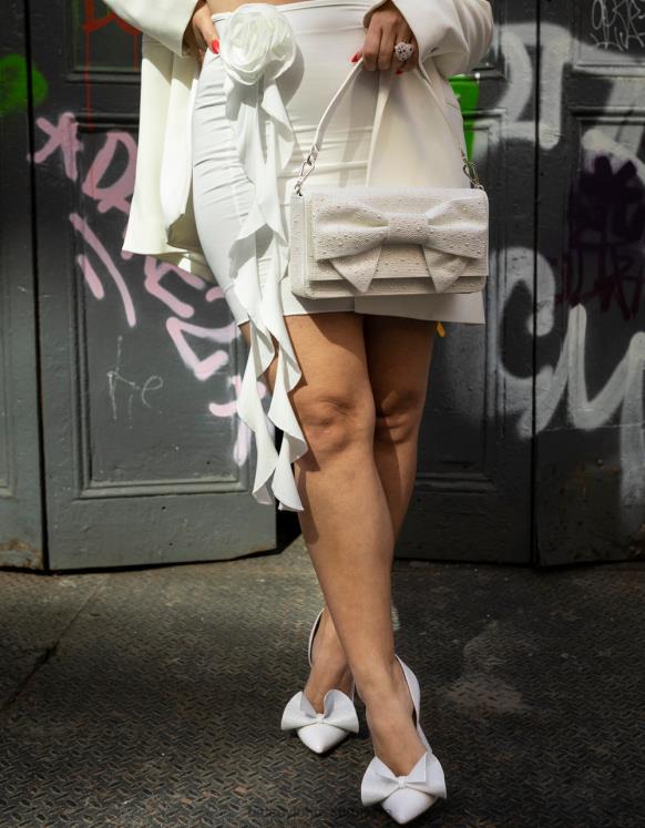 soylu fildişi N26HX84 kadınlar Betsey Johnson ayakkabı