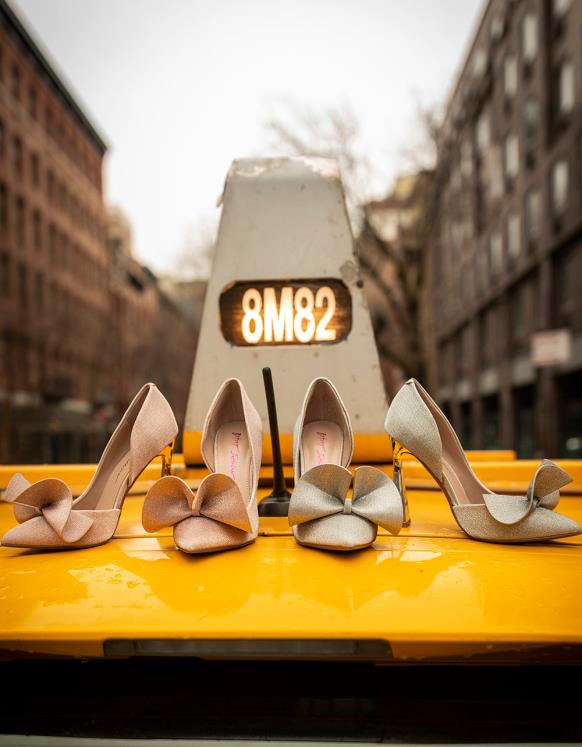 soylu gümüş N26HX26 kadınlar Betsey Johnson ayakkabı